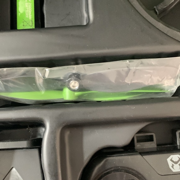 Sky Viper 01602 Pro Series Toy Drone for Video Streaming. - Picture 11 of 17